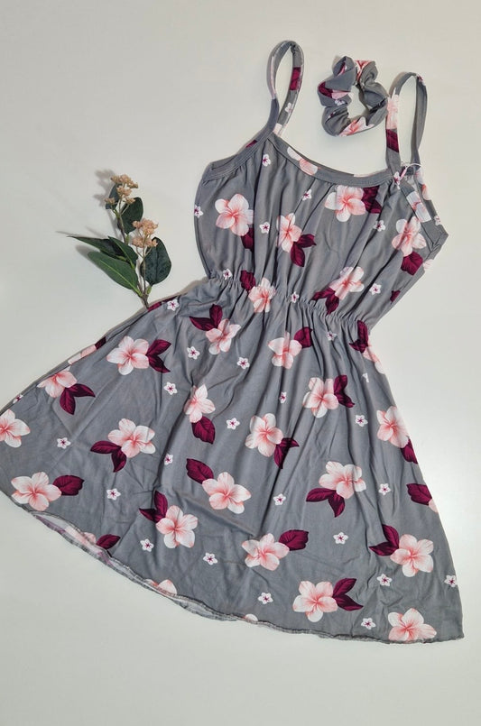 Short dress with roses